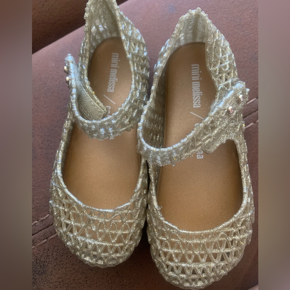 Toddler mini Melissa shoes great condition still smell like bubble gum